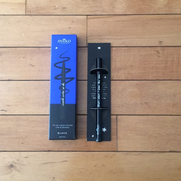 👁 eyeko London Liquid Eyeliner 👁 - Picture 3 of 4